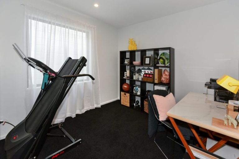 Photo of property in 105 Faringdon Boulevard, Rolleston, 7615