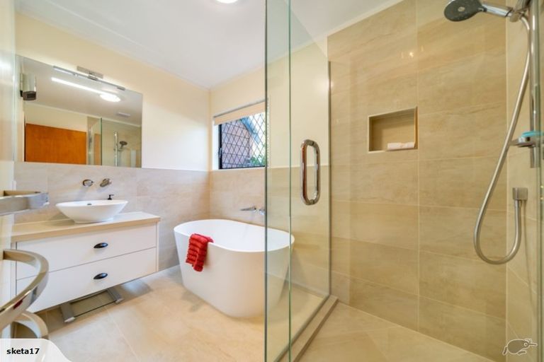 Photo of property in 9 Dunleith Grove, Silverstream, Upper Hutt, 5019