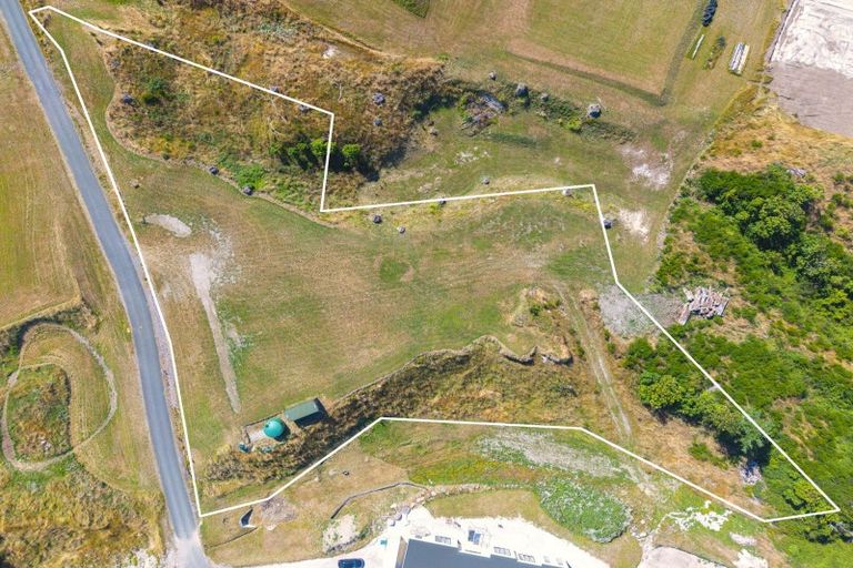 Photo of property in 14 Willow Lane, Acacia Bay, 3385