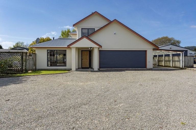 Photo of property in 22 Granville Street, Silverstream, Upper Hutt, 5019