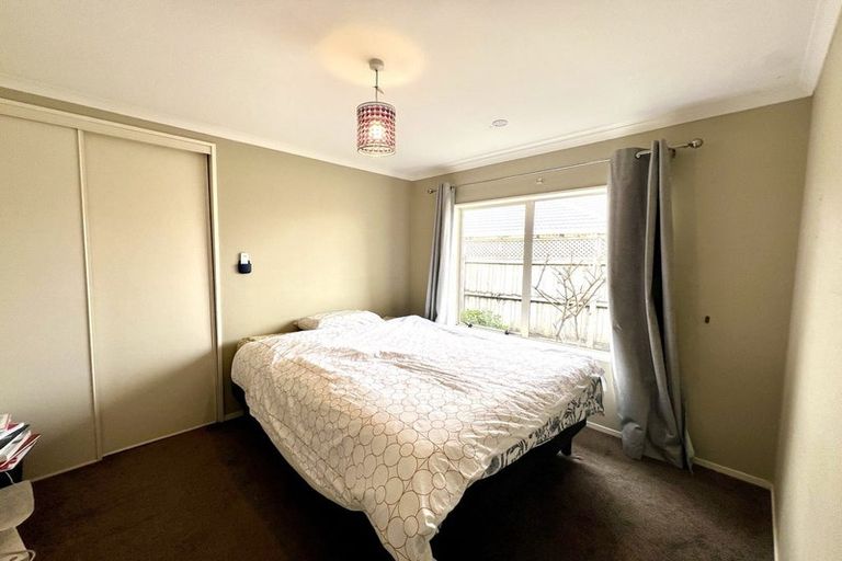 Photo of property in 12 Sheldon Place, Burswood, Auckland, 2013