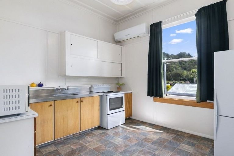 Photo of property in 186 Queen Street North, North Dunedin, Dunedin, 9016