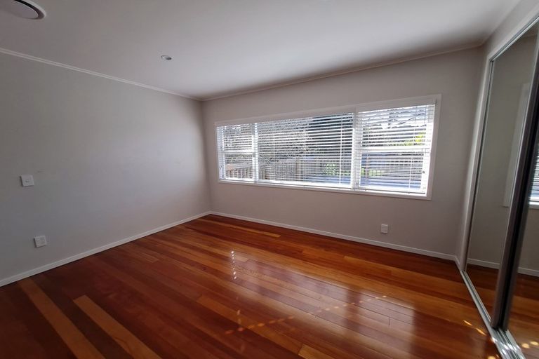 Photo of property in 669 Swanson Road, Swanson, Auckland, 0612