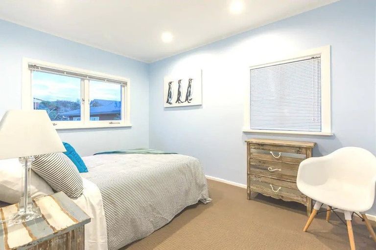 Photo of property in 8 Coronation Street, Belmont, Auckland, 0622