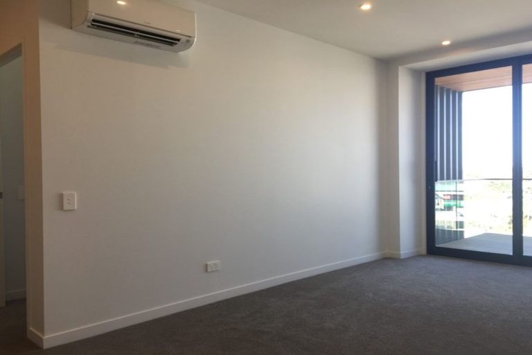 Photo of property in 304/8a Lake Pupuke Drive, Takapuna, Auckland, 0622