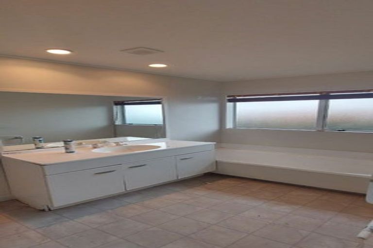 Photo of property in 825 Chapel Road, Shamrock Park, Auckland, 2016