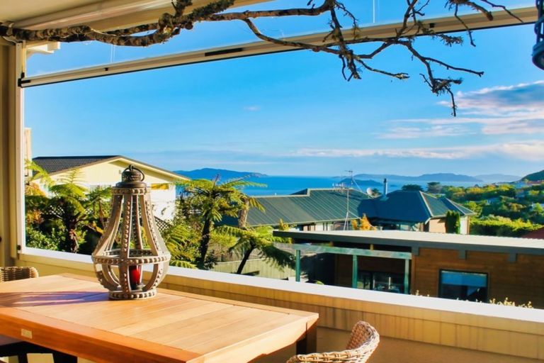 Photo of property in 115a Normandale Road, Normandale, Lower Hutt, 5010