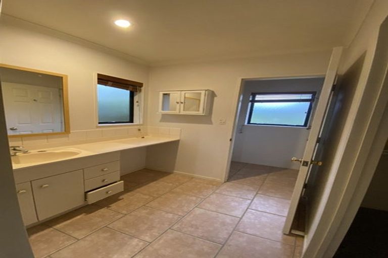 Photo of property in 94 Landing Drive, Albany, Auckland, 0632