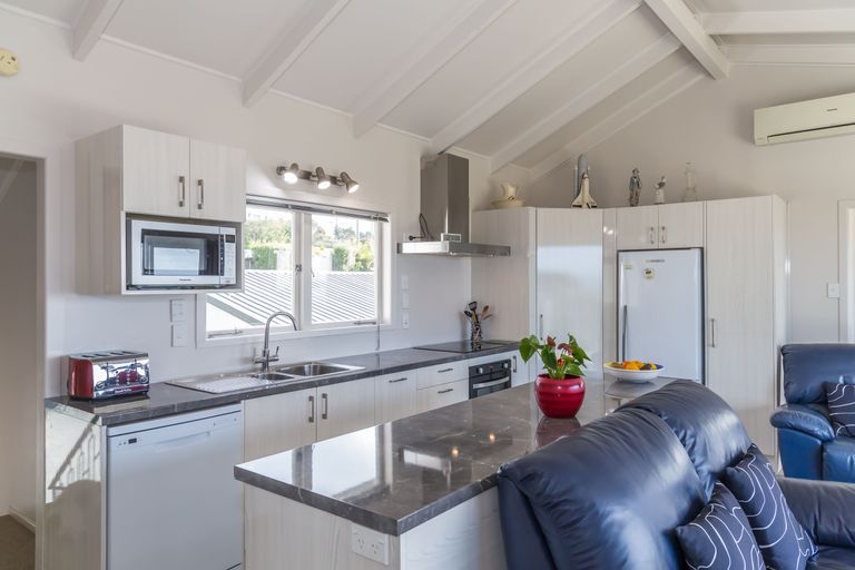 Photo of property in 46 Brightside Road, Stanmore Bay, Whangaparaoa, 0932