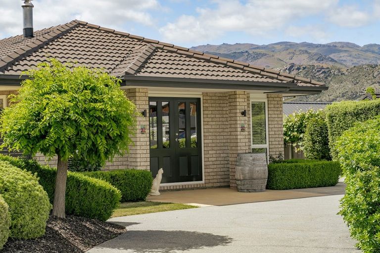 Photo of property in 32 Missy Crescent, Mount Pisa, Cromwell, 9383