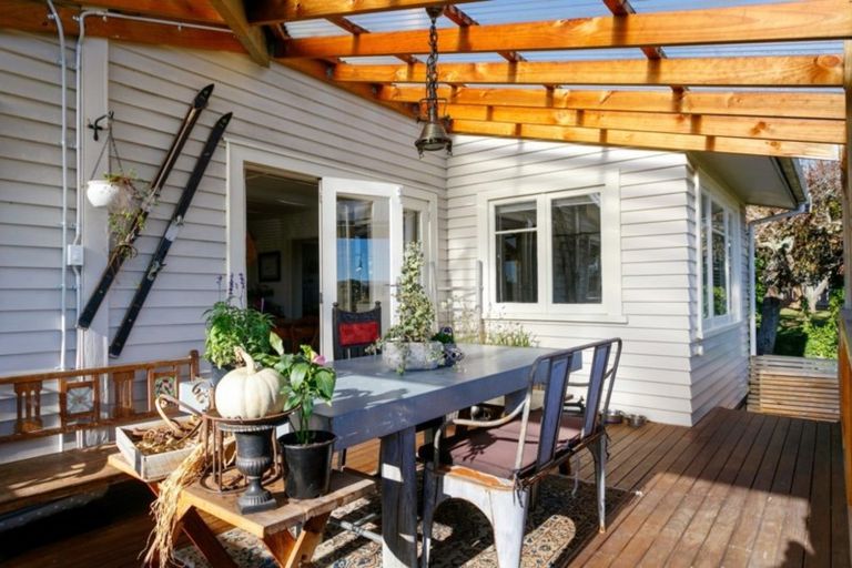 Photo of property in 19 Waitahanui Avenue, Taupo, 3330