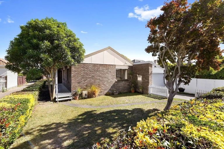 Photo of property in 65a Vardon Road, St Andrews, Hamilton, 3200