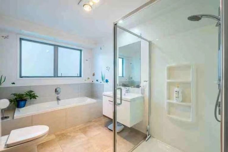 Photo of property in 63b Westgate Drive, Massey, Auckland, 0614