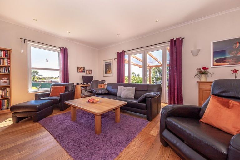 Photo of property in 30 The Esplanade, Westport, 7825