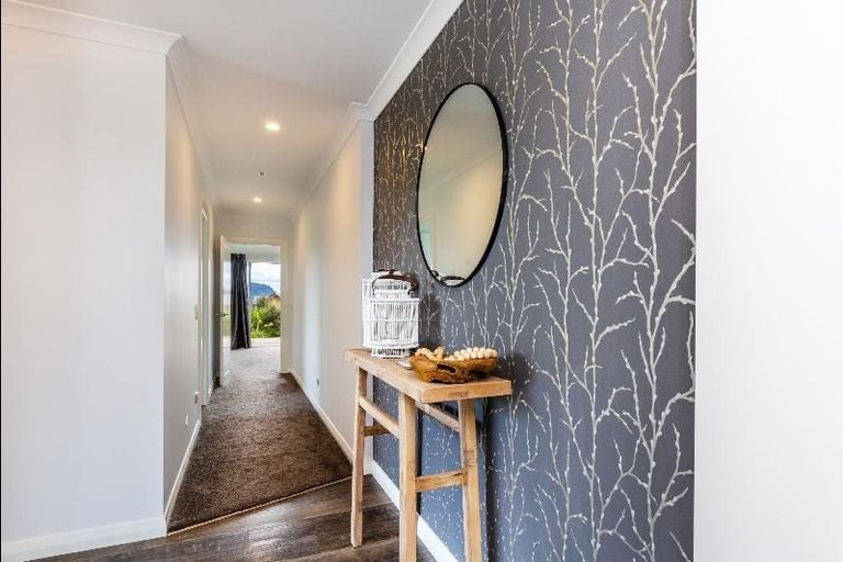 Photo of property in 6 Oakdale Drive, Kinloch, Taupo, 3377