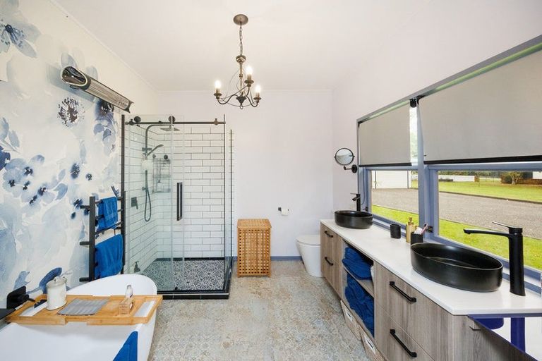 Photo of property in 8 Skerman Street, Marton, 4710