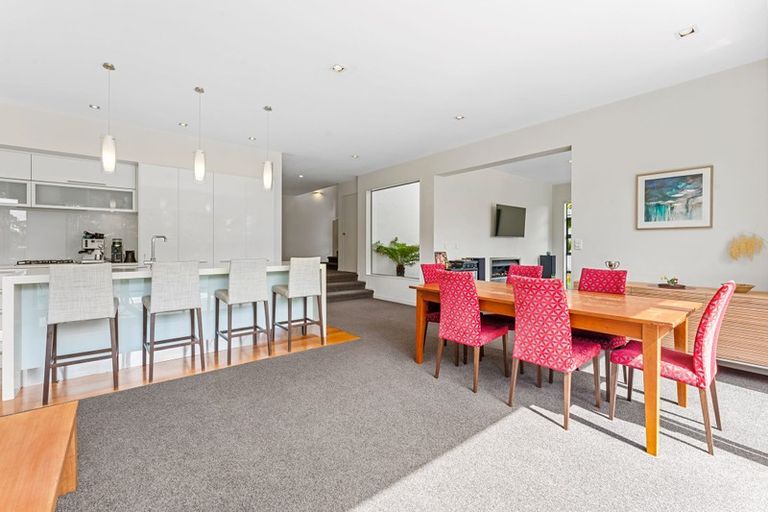 Photo of property in 2a Mirwill Road, Rothesay Bay, Auckland, 0630