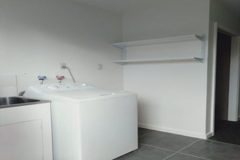 Photo of property in 2/39 Waimairi Road, Upper Riccarton, Christchurch, 8041