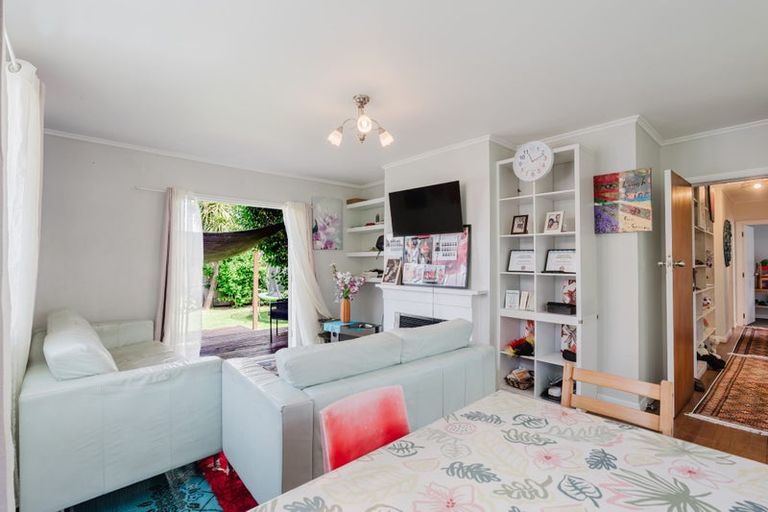 Photo of property in 19 Willis Street, Bader, Hamilton, 3206