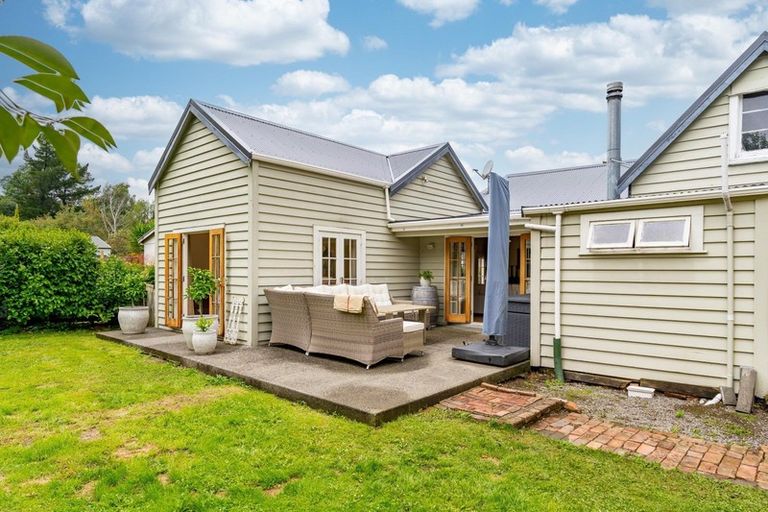 Photo of property in 269 High Street North, Carterton, 5713