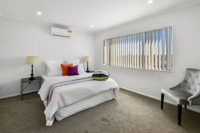 Photo of property in 5 Survila Street, Takanini, 2110