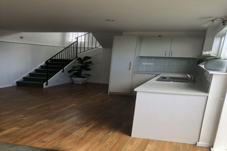 Photo of property in 959 Beach Road, Torbay, Auckland, 0630