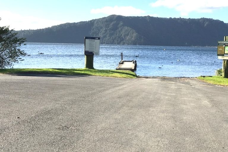 Photo of property in 22 Aoturoa Avenue, Rotoiti Forest, Rotorua, 3074