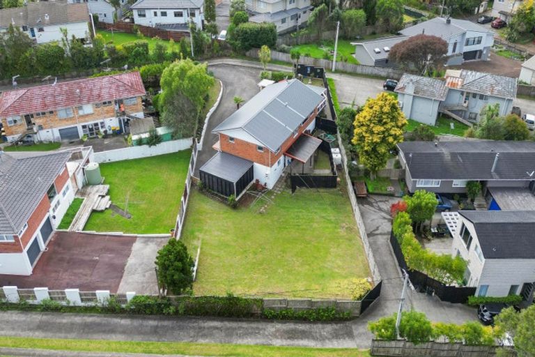 Photo of property in 19 Merchant Avenue, Te Atatu South, Auckland, 0610