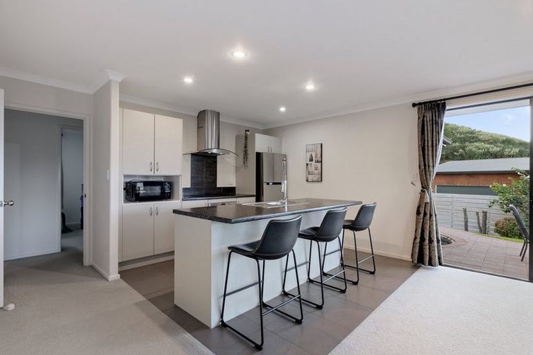 Photo of property in 31 Bateleur Close, Welcome Bay, Tauranga, 3112