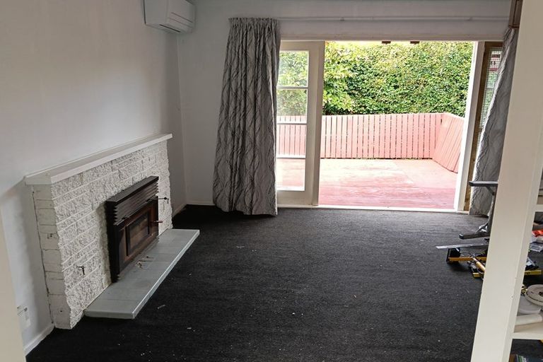 Photo of property in 8 Coletta Lane, Te Atatu South, Auckland, 0610
