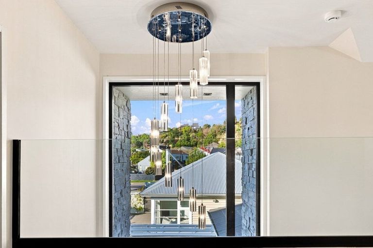 Photo of property in 153a Centaurus Road, Saint Martins, Christchurch, 8022