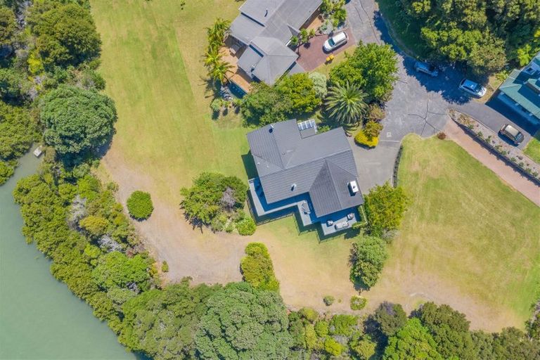 Photo of property in 163 West Harbour Drive, West Harbour, Auckland, 0618