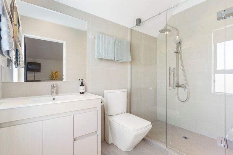 Photo of property in 12 Koropiko Lane, Flat Bush, Auckland, 2019