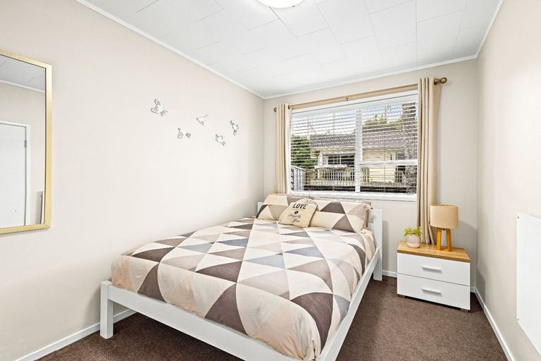 Photo of property in 50 Allington Road, Massey, Auckland, 0614