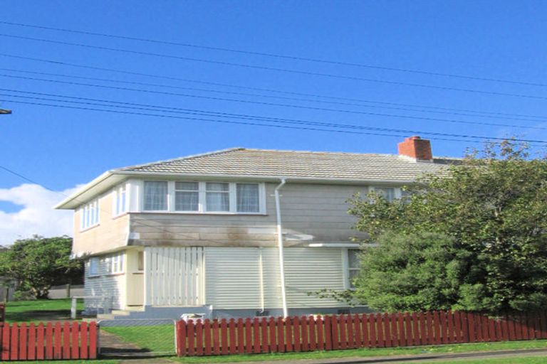 Photo of property in 5-7 Bedford Street, Cannons Creek, Porirua, 5024