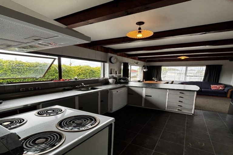 Photo of property in 39 Trelawney Crescent, Westown, New Plymouth, 4310