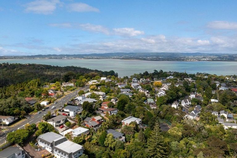 Photo of property in 2/35a Rangatira Road, Beach Haven, Auckland, 0626