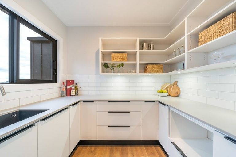 Photo of property in 229 Fairview Drive, Birchville, Upper Hutt, 5372