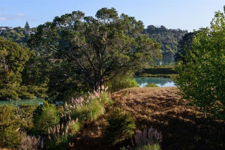 Photo of property in 202 Broomfields Road, Whitford, 2571