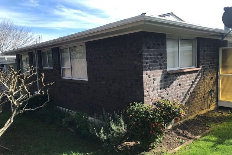 Photo of property in 2/4 Aylmer Court, Eastern Beach, Auckland, 2012