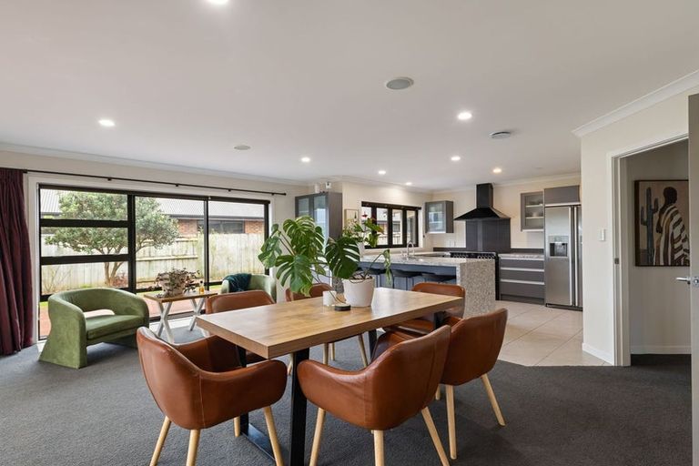 Photo of property in 6 Trump Place, Kelvin Grove, Palmerston North, 4414