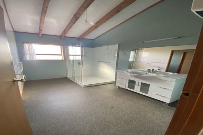 Photo of property in 42 Beach Street, Saint Clair, Dunedin, 9012