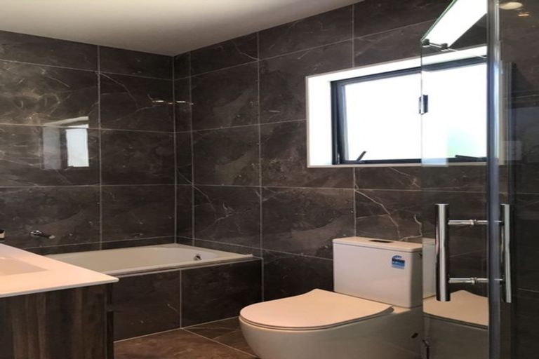 Photo of property in 3 Gamble Way, Massey, Auckland, 0614