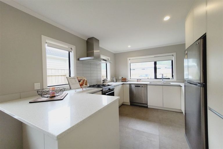 Photo of property in 9 Henrietta Maxwell Grove, Wainuiomata, Lower Hutt, 5014