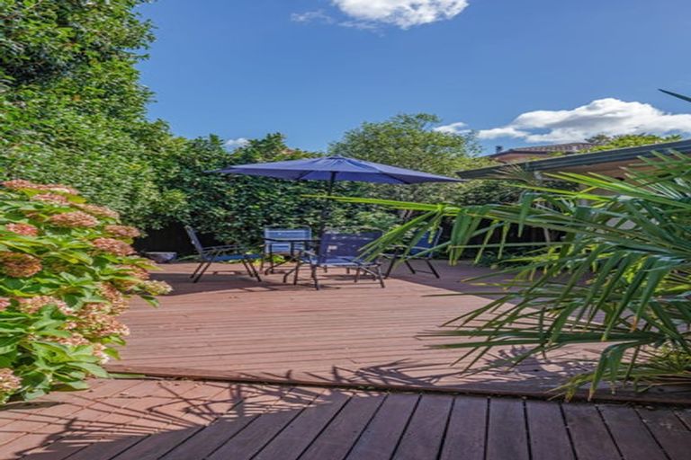 Photo of property in 99 Waterloo Crescent, Hokowhitu, Palmerston North, 4410