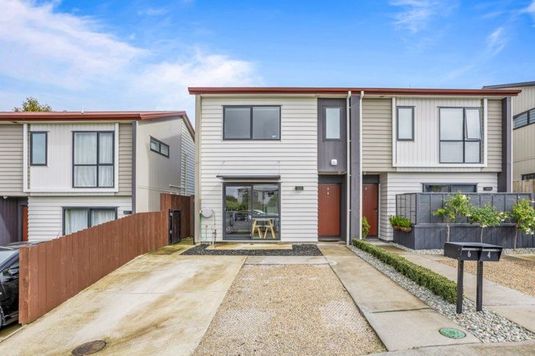 Photo of property in 6 Jean Alma Lane, Wattle Downs, Auckland, 2103