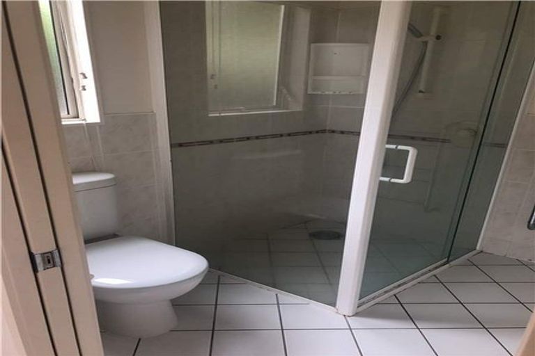 Photo of property in 98 Landing Drive, Albany, Auckland, 0632