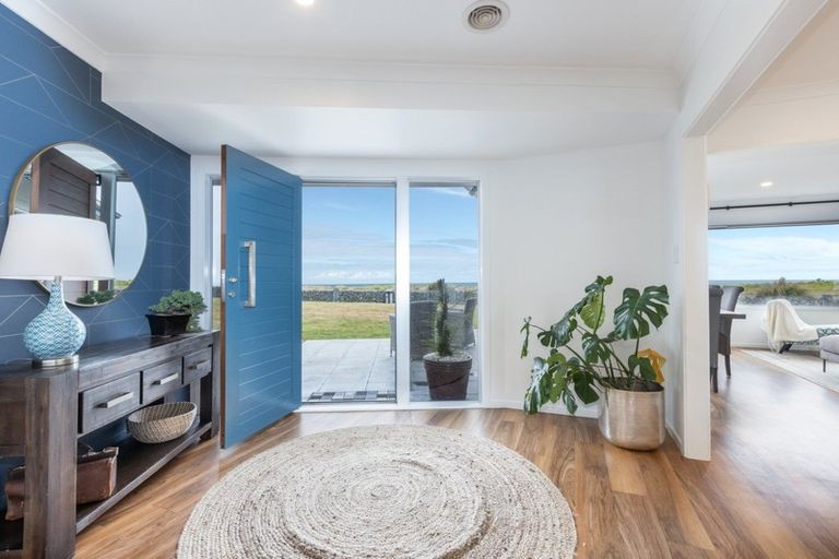Photo of property in 60 Le Quesne Road, Bay View, Napier, 4104