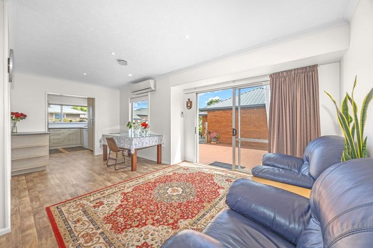 Photo of property in 91 Prestons Road, Redwood, Christchurch, 8051