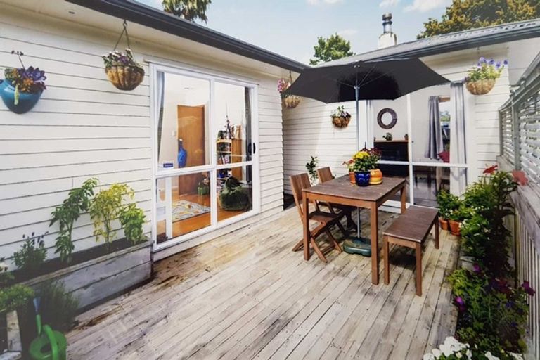 Photo of property in 76 Glen Road, Ranui, Auckland, 0612